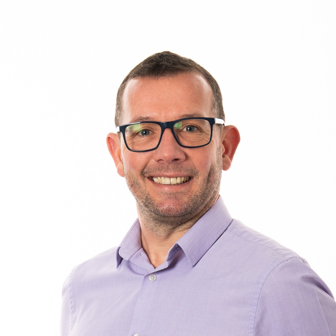 Headshot of Simon Taylor