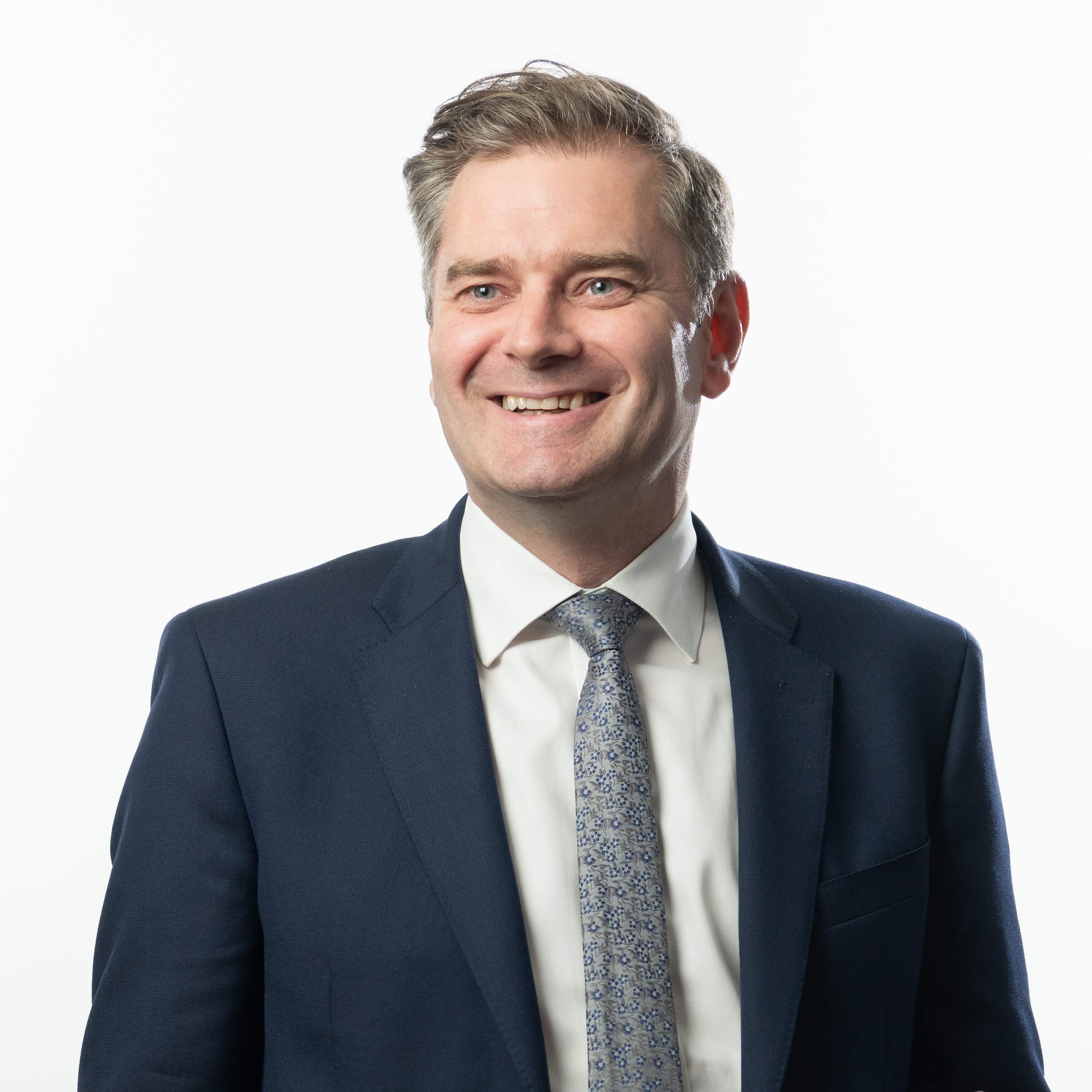 Headshot of Ian Smyth