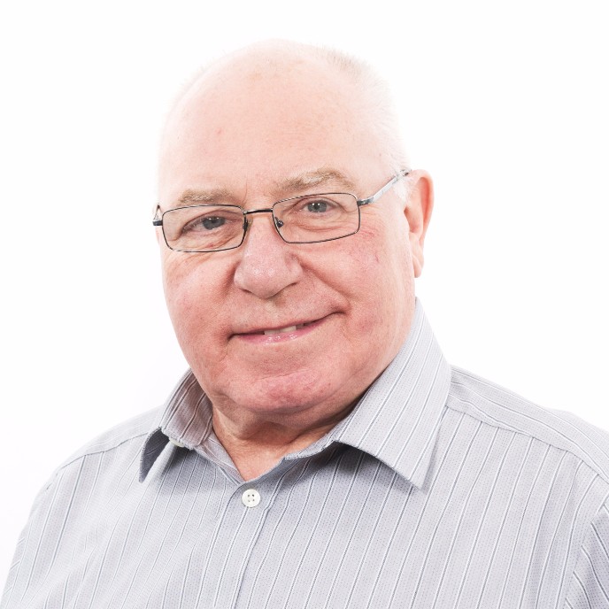 Headshot of Douglas Macdonald